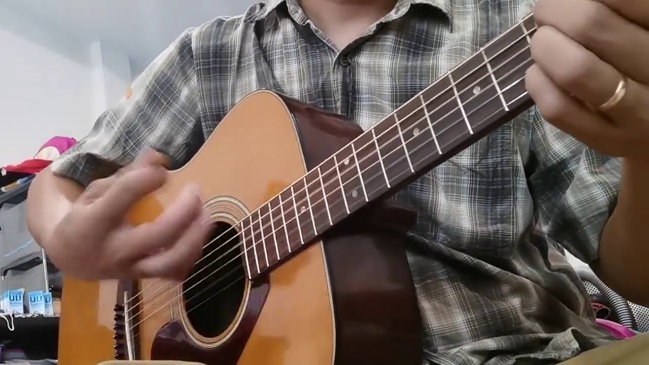 Yamaha FG-200 Review Test Sound Green Label Made in Japan 1973