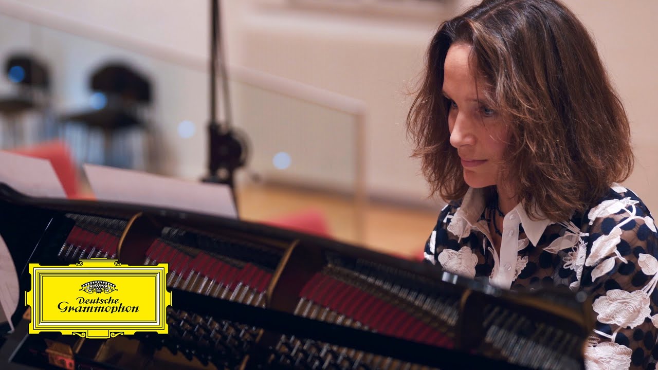 Hélène Grimaud – Silvestrov: The Messenger (For Piano Solo) - YouTube
