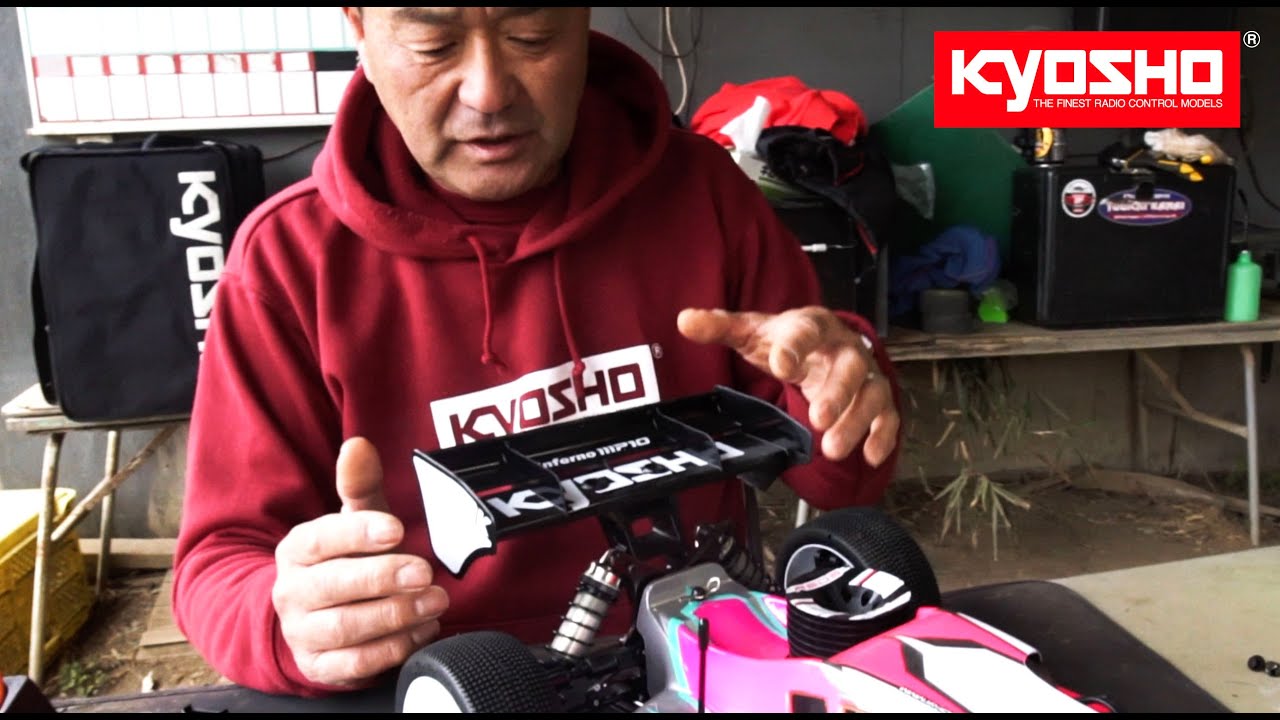 1/8スケール ラジオコントロール 21エンジン 4WD レーシングバギー