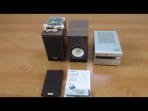 ONKYO X-NFR7X-D オンキョー CDコンポ 開封直後の様子 - YouTube