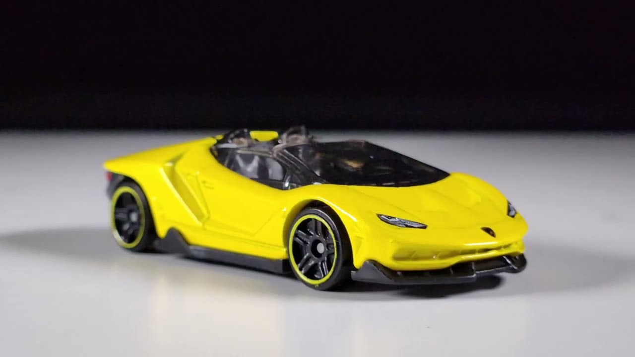 Hot Wheels Mainline Review: '16 Lamborghini Centenario Roadster