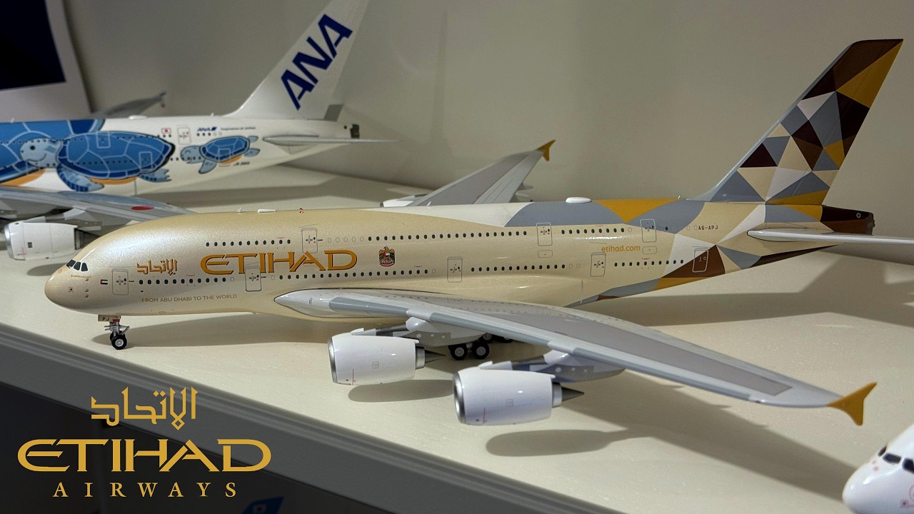 BOEING 747 DREAM)LIFTER 1:200 Hogan Wings Unboxing - YouTube