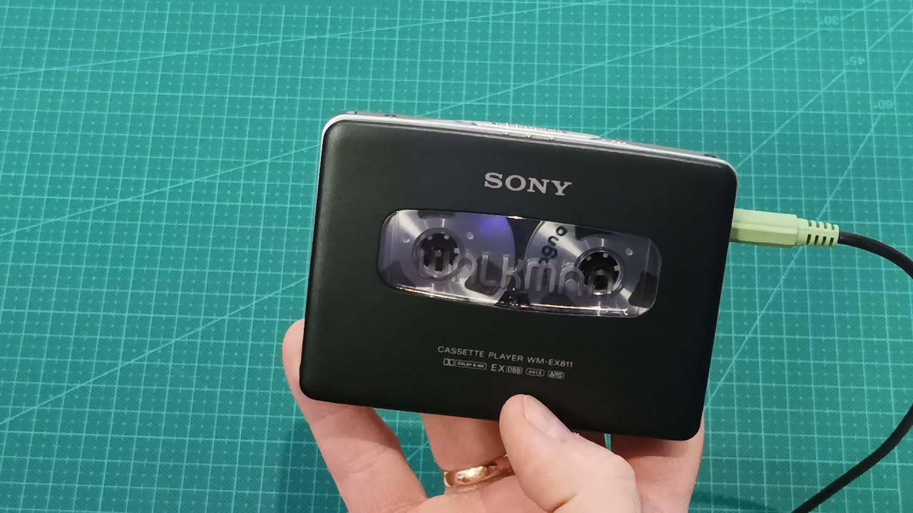 Sony WM-EX811 - YouTube