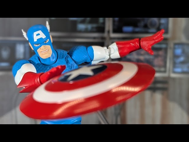Mafex Captain America (Comic Version) Figure Review - YouTube