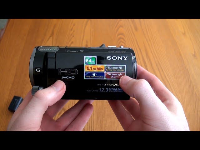 Sony HDR-CX560V Review - YouTube