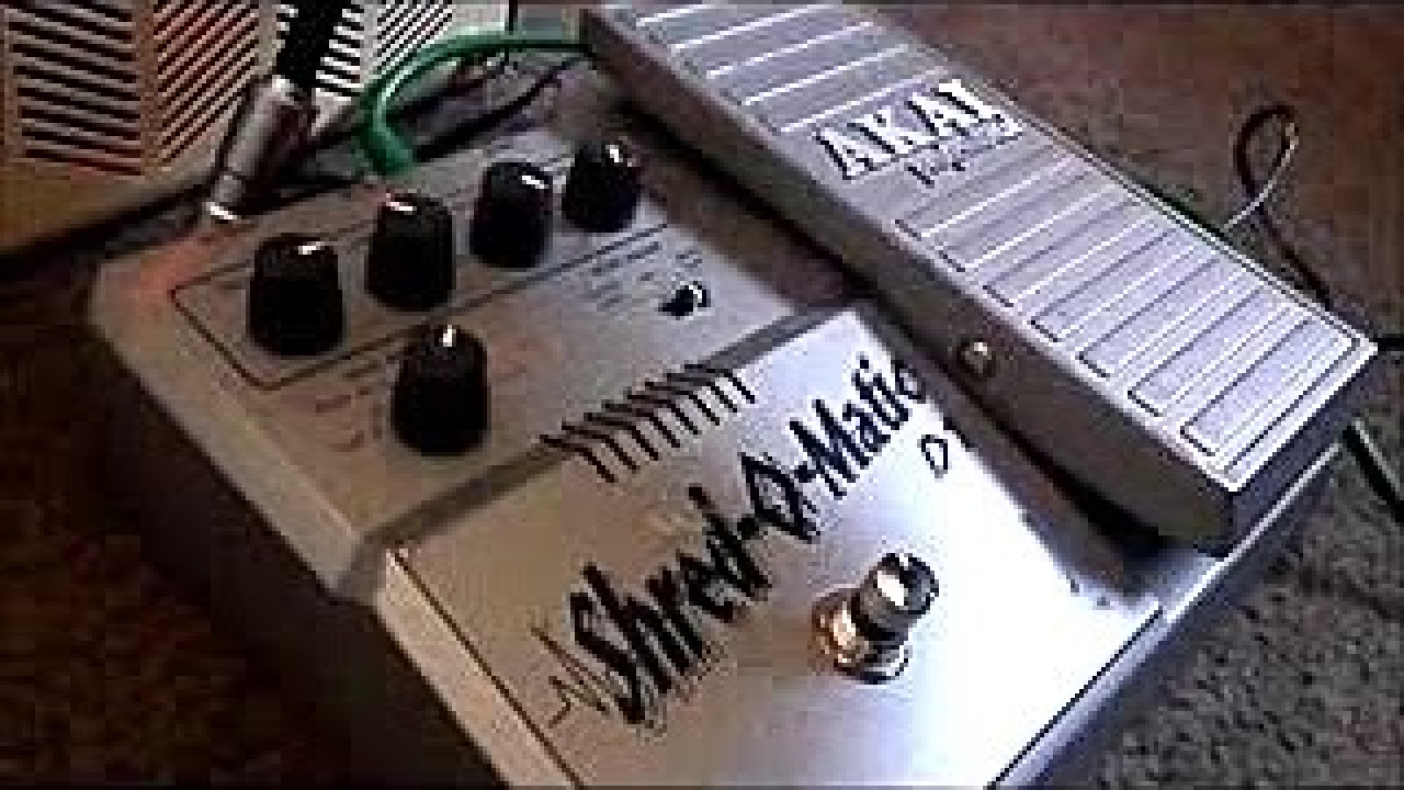 Akai Shred-o-matic demo: Tube Distortion with dynamic gain pedal