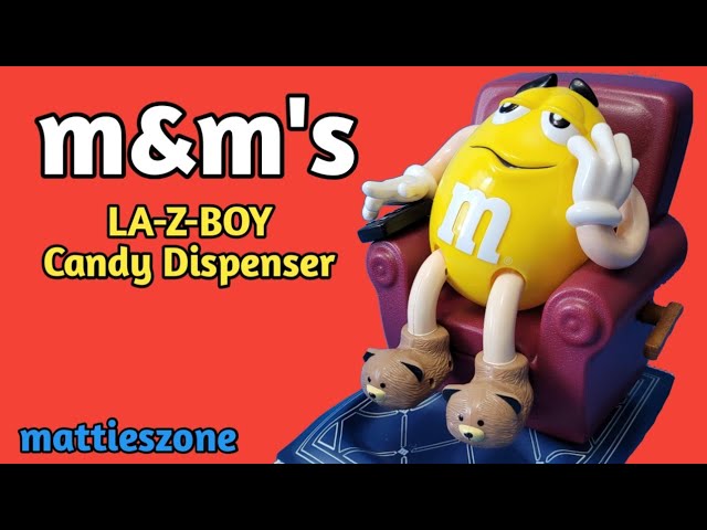 VINTAGE M&M'S LA-Z-BOY CHAIR RECLINER CANDY DISPENCER / TOY
