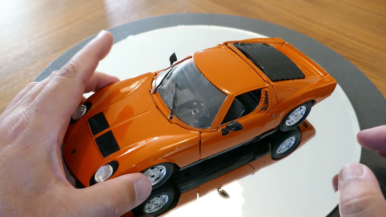 Lamborghini Miura by Bburago in 1:18 scale diecast - YouTube