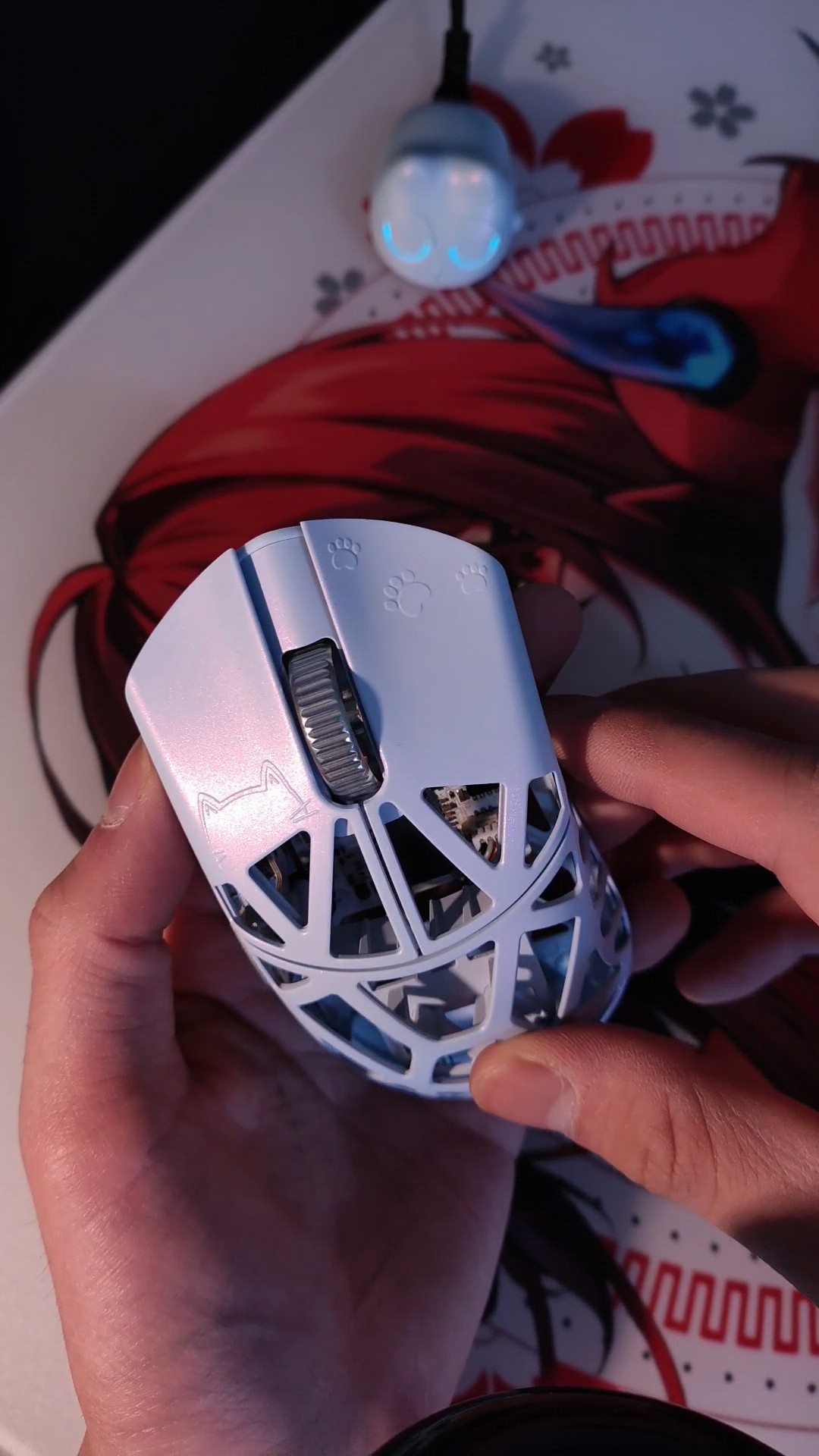 WLmouse BeastX Mini IceBlue - YouTube