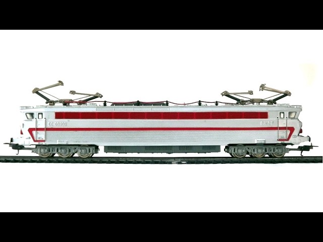 Lima SNCF CC 40101 Electric Locomotive pulling April 1982 D234