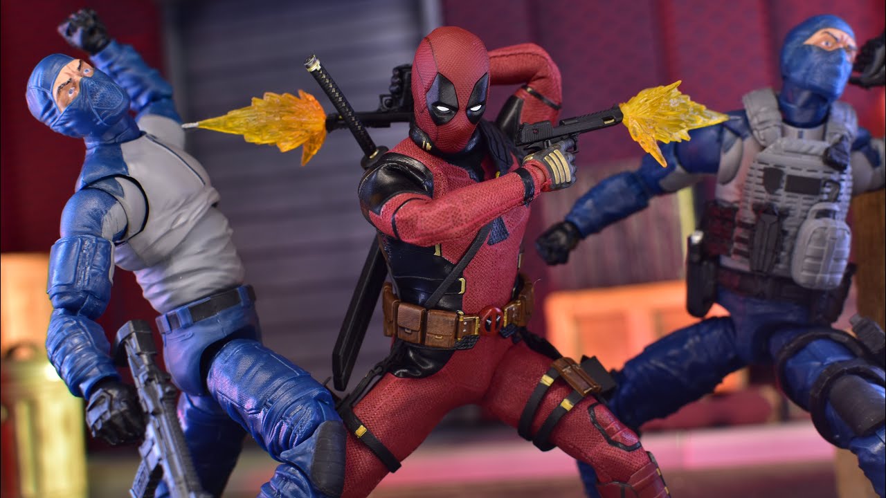 Mezco One:12 Collective Deadpool and Wolverine DEADPOOL - YouTube
