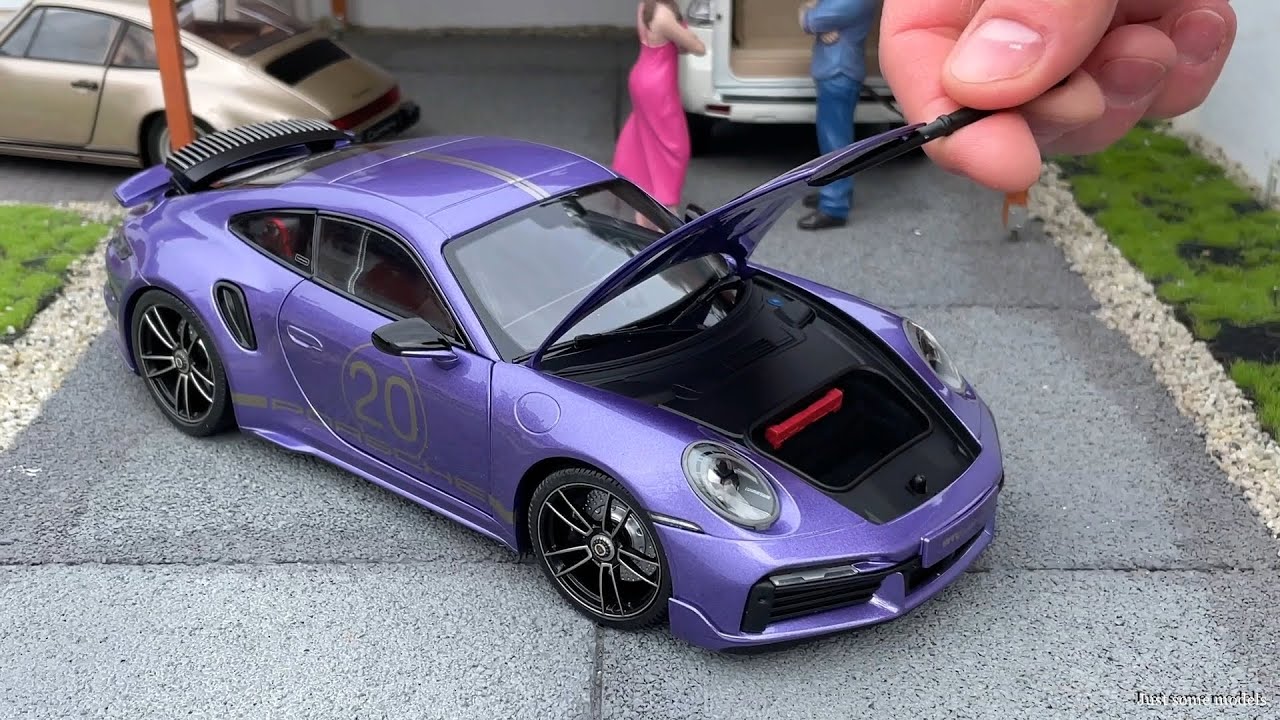 1:18 Porsche 911 (992) 3.8 Turbo S Coupe 2021 (20th Anniversary
