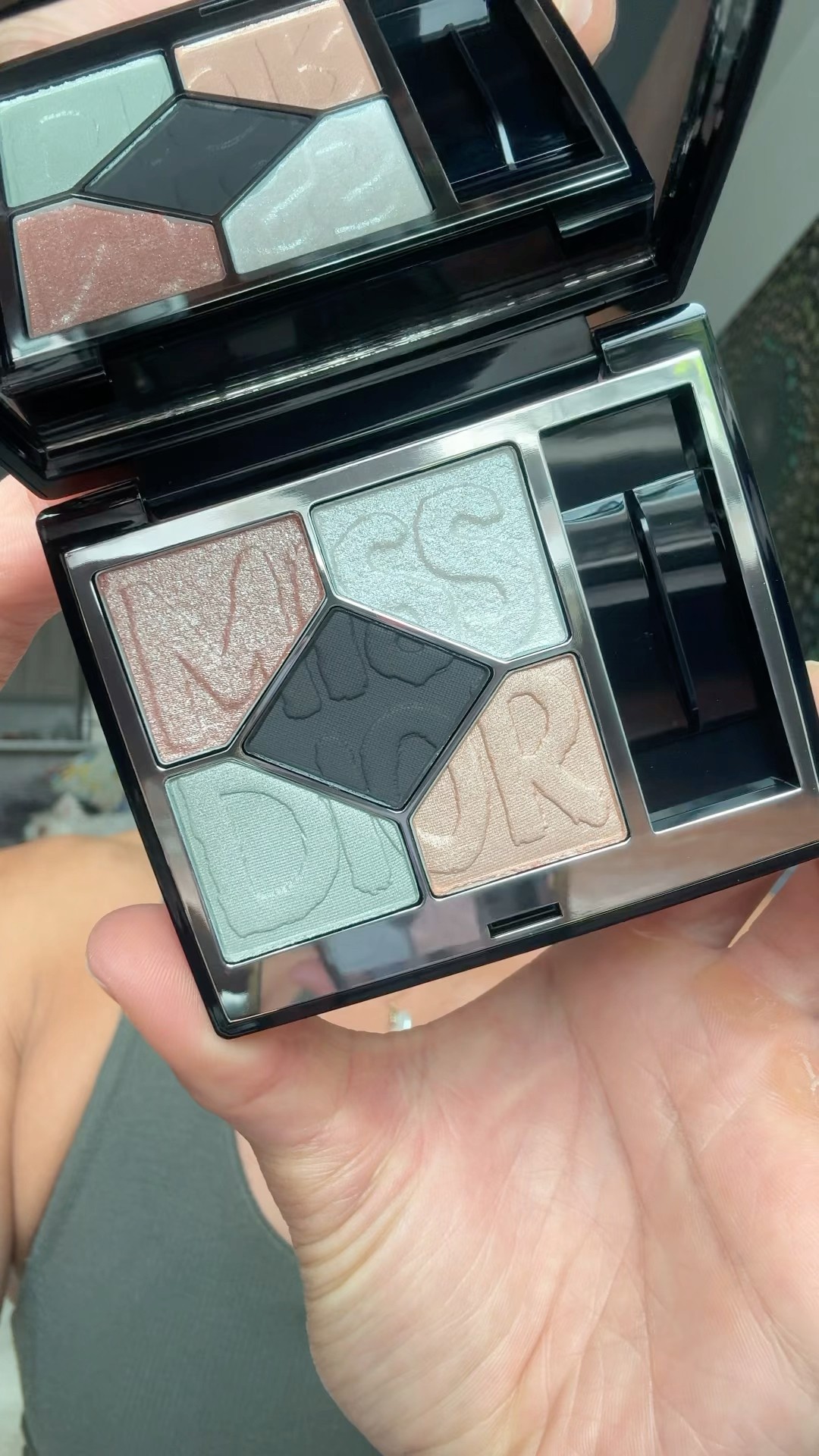 DIOR Diorshow 5 Couleurs “931 Bold Black” - YouTube