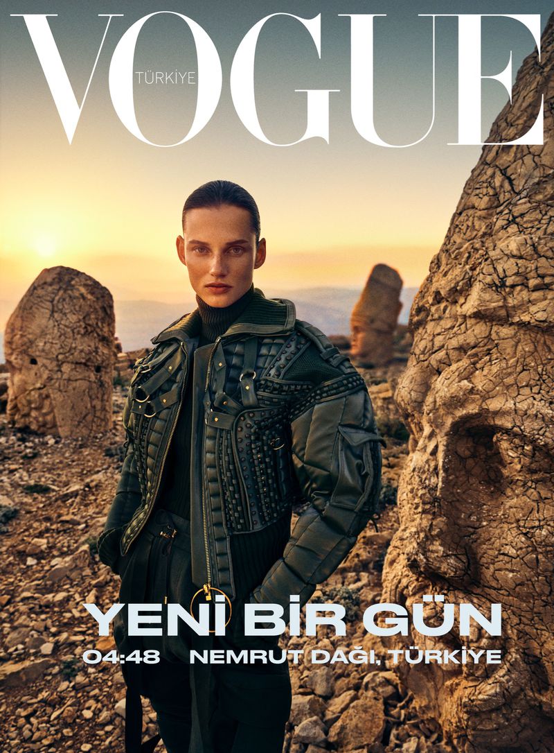 Vogue Turkey September 2021 Cover (Vogue Turkey)