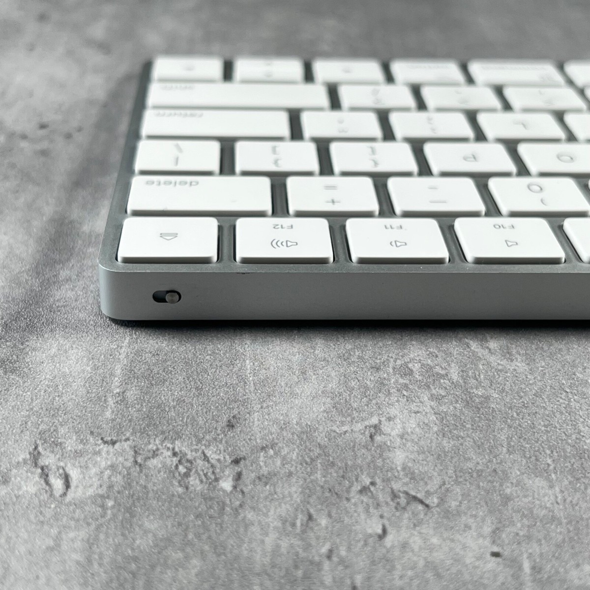 Apple Magic Keyboard (Gen II) - Silver - EUC | eBay