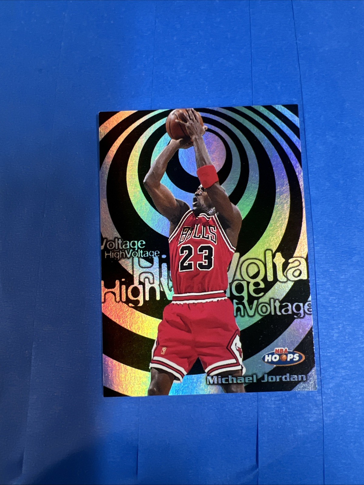Michael Jordan 1997 Hoops #14HV High Voltage Price Guide - Sports