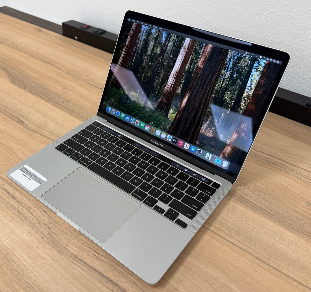 Apple Macbook Pro 2020 13 Inch Intel Quad Core i7 2.3GHz 500GB SSD