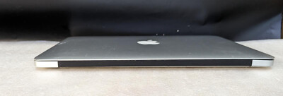 MacBook Air ( 13-inch, Early 2014) 1.4 GHz Intel Core i5 - 500GB