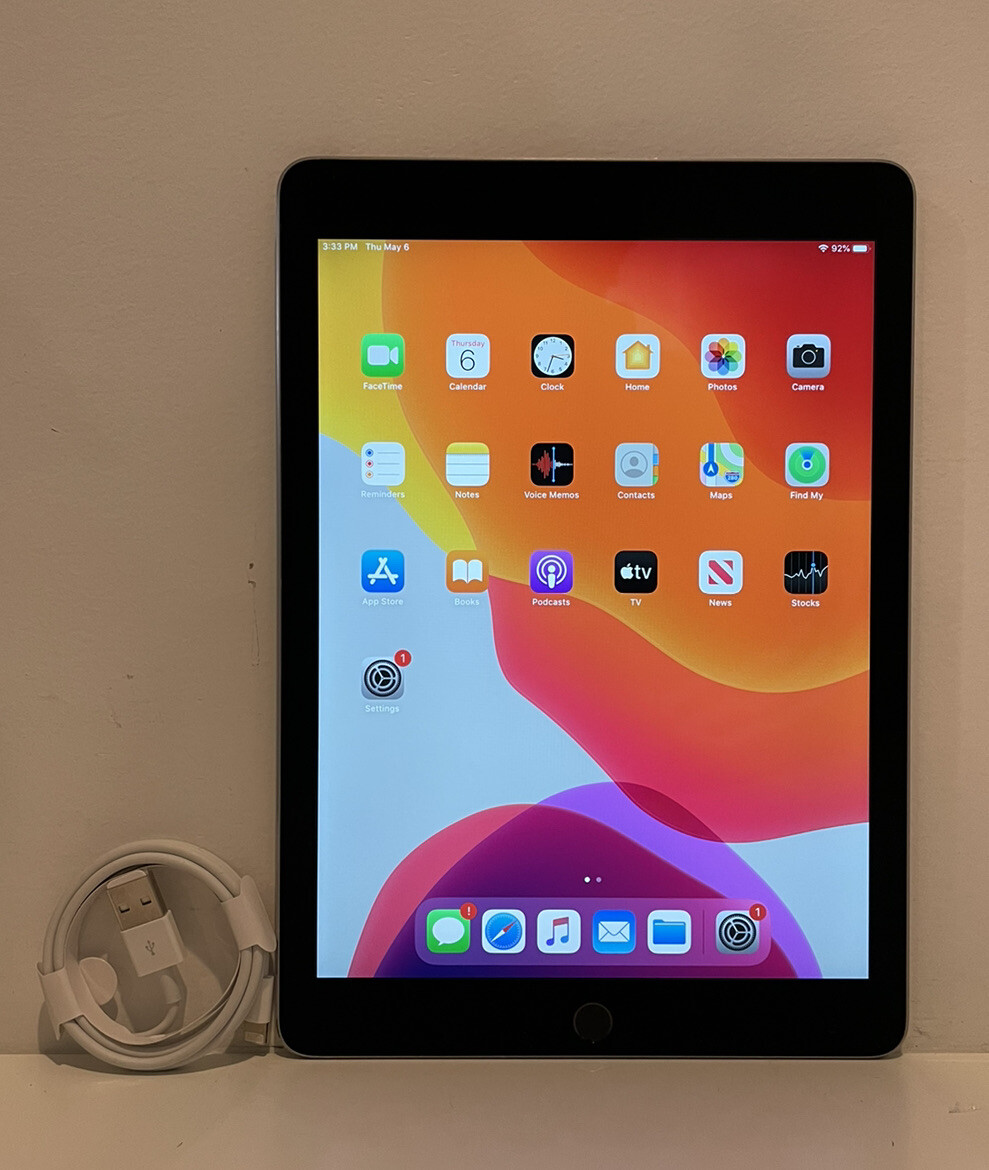 Apple iPad Air 2 128GB, Wi-Fi, 9.7in - Space Gray - NO TOUCH ID