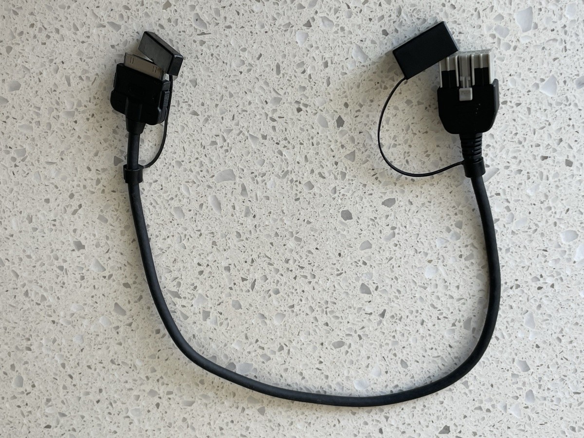 Scion Xb Xd Xa Tc iPod iPad Interface Cable PT546-21062 Adapter