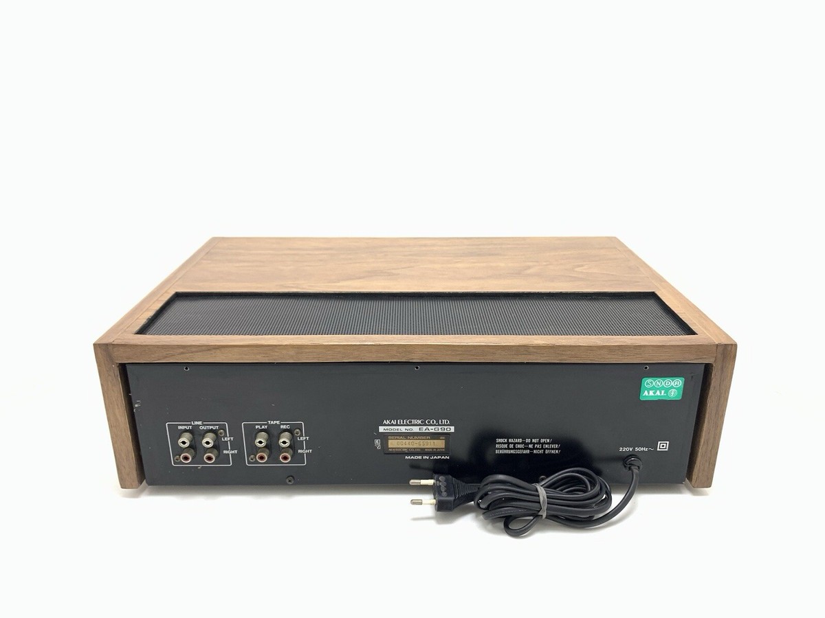 AKAI EA G90 Stereo Graphic Equalizer Rare Wood LED 2 Color Vintage