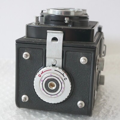Yashica Yashicaflex Model C TLR film Camera w/ Case Filter Hood