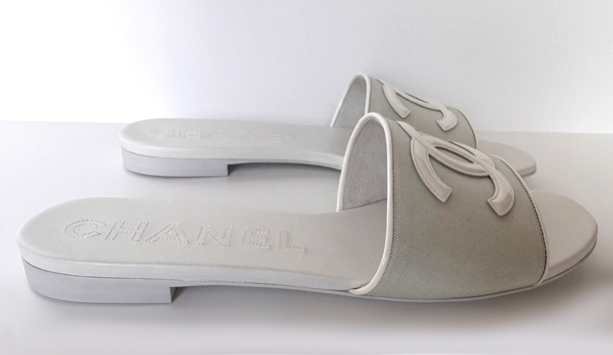 NEW 23P CHANEL WHITE MESH LEATHER CC LOGO MULES SLIDES FLATS