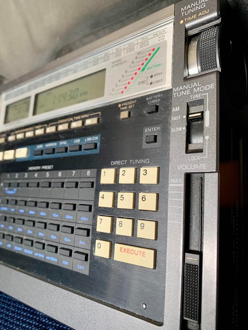 SONY ICF-2001D Multi-Band Receiver FM AM SW AIR Synchronous AM