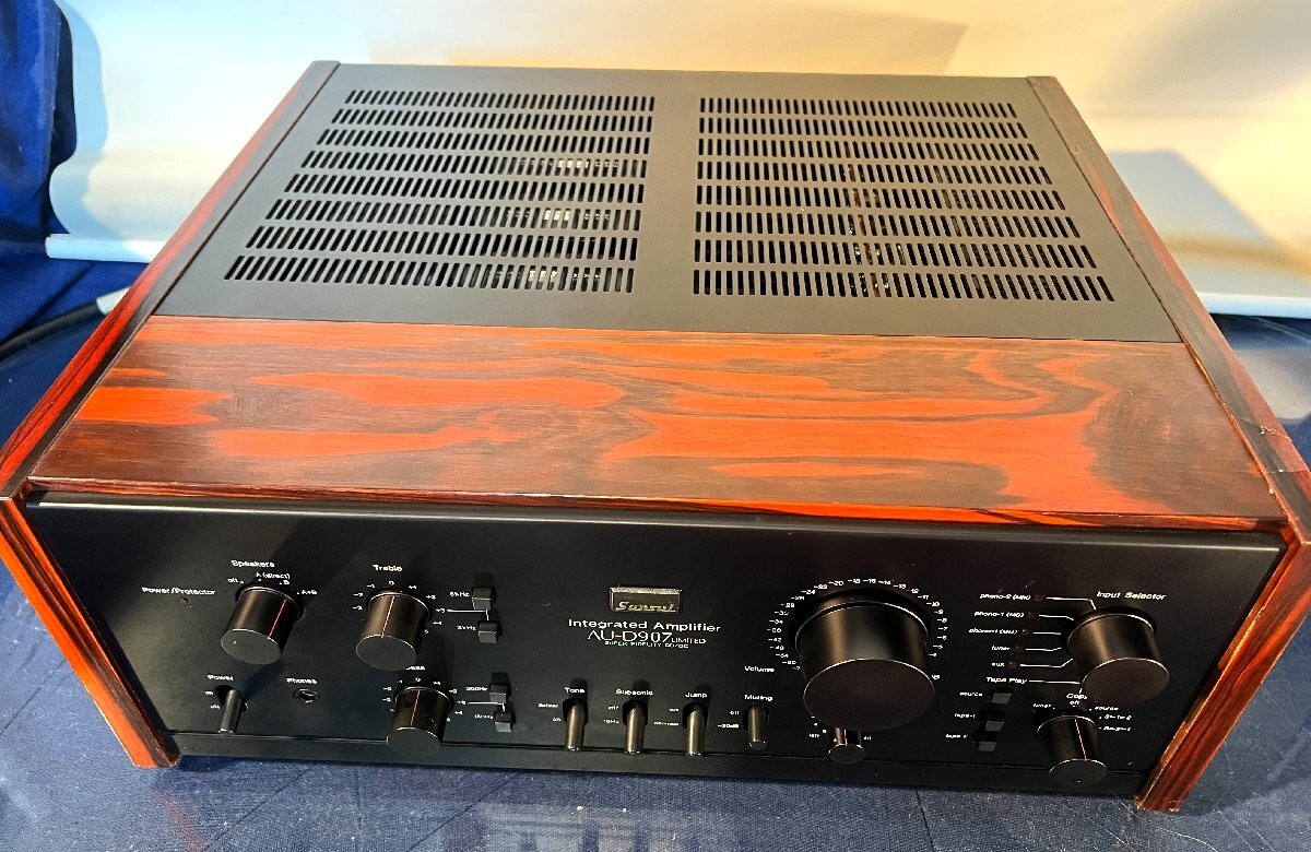 SANSUI AU-D907 LIMITED Thorough maintenance Relaxing high quality