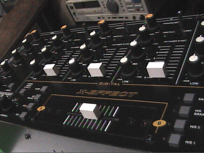 Roland DJ-2000 Mixer with Built-in Cool Sound Effects. Very Rare