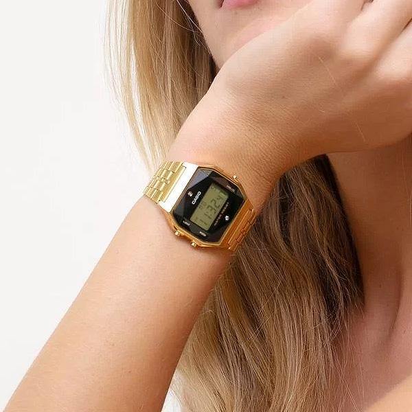 Casio Men's Diamond Series A159WGED-1 Watch Stainless Steel made