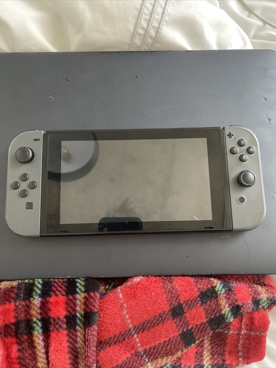 Nintendo Switch First Gen With dock And Extra Controllers: Comes