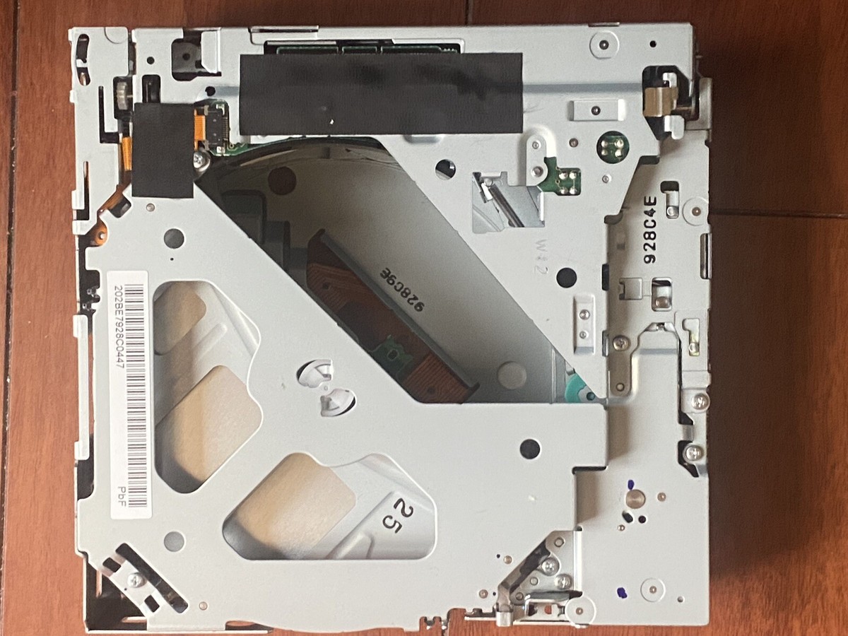 New PANASONIC Matsushita 6 disc CD changer Mazda, VW, TOYOTA