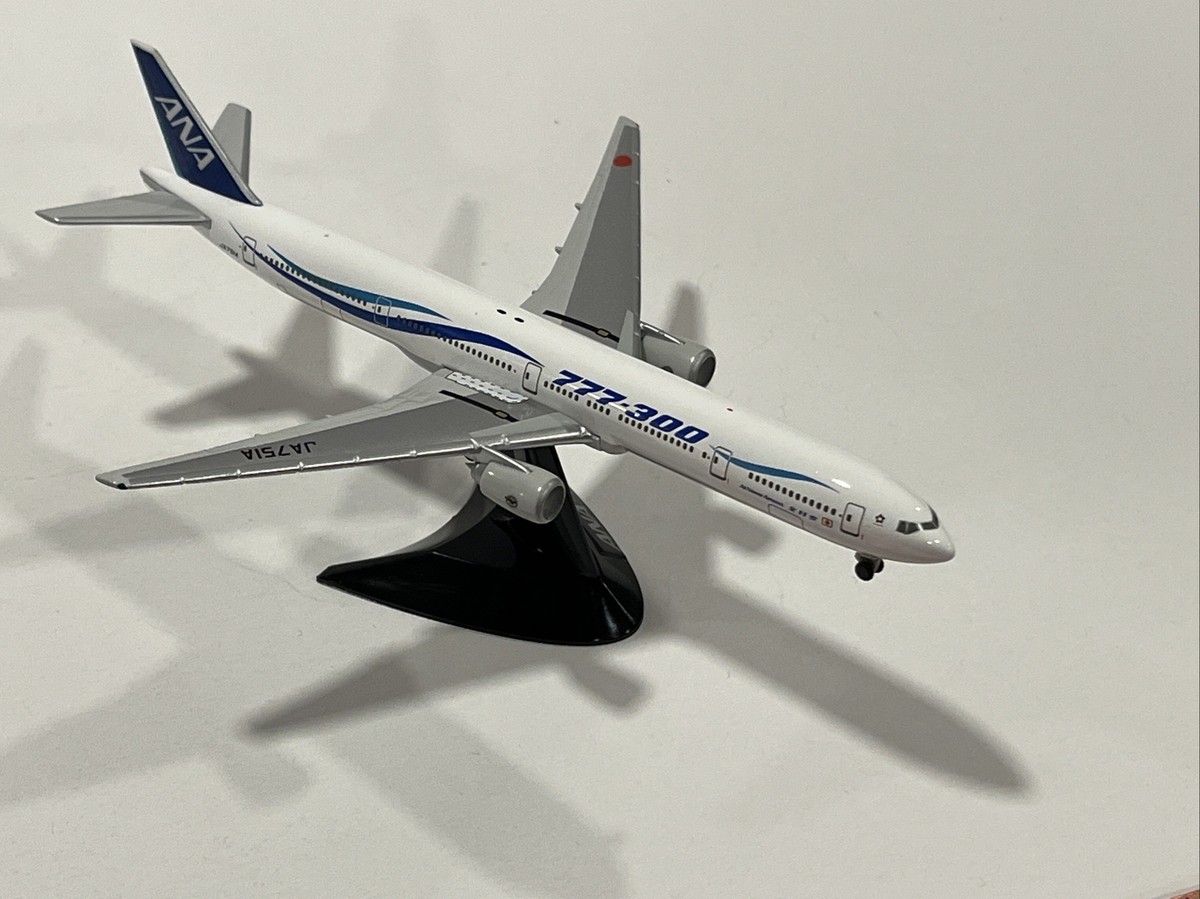 1:500 Herpa ANA Air Nippon Airways Boeing 777 300 Scale Model Toy