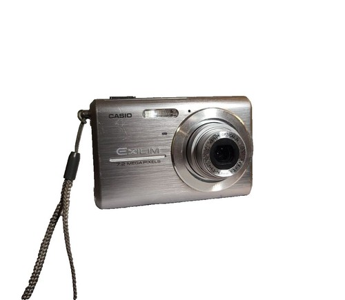 Casio Exilim EX-ZR400 ZR400 digital camera W. 12.5x Zoom Lens Pink