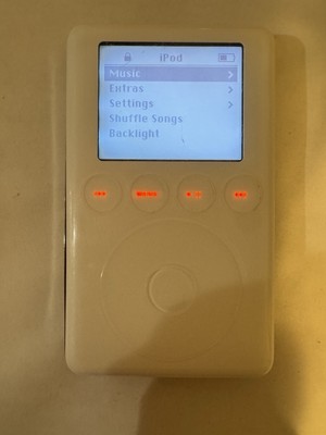 Apple iPod classic 3rd Generation White (20 GB) w/ New Battery