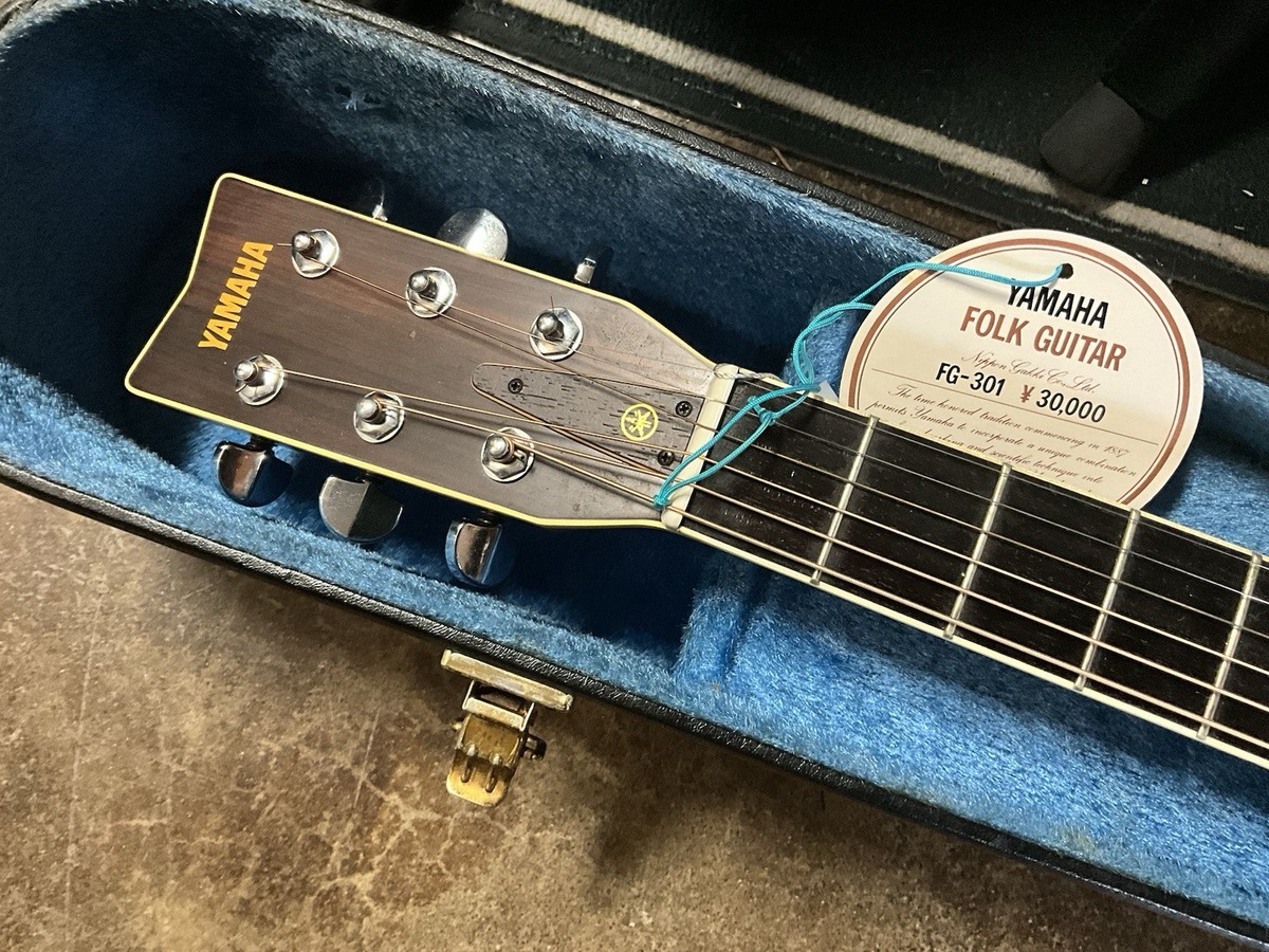 Yamaha FG301 vintage acoustic short scale guitar orange label