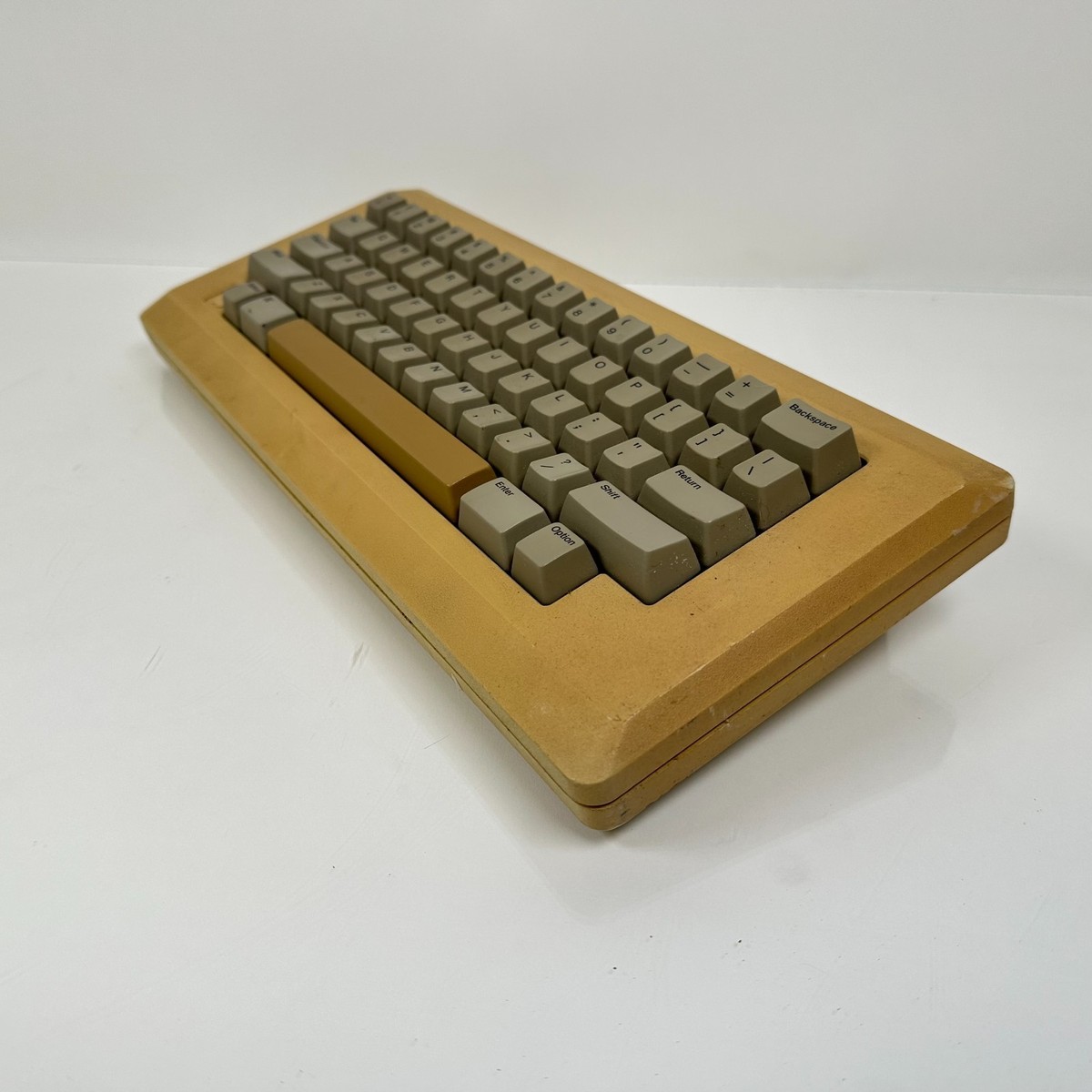 初代Mac128／512K 用キーボード。ケーブル付。モデルM0110 M0110 QMK