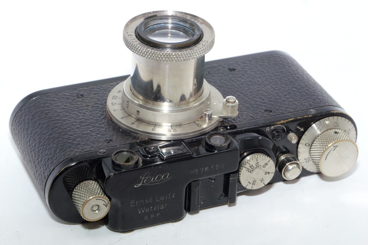 Leica II vintage 35mm Rangefinder Black Camera. NICKEL Hektor 5cm