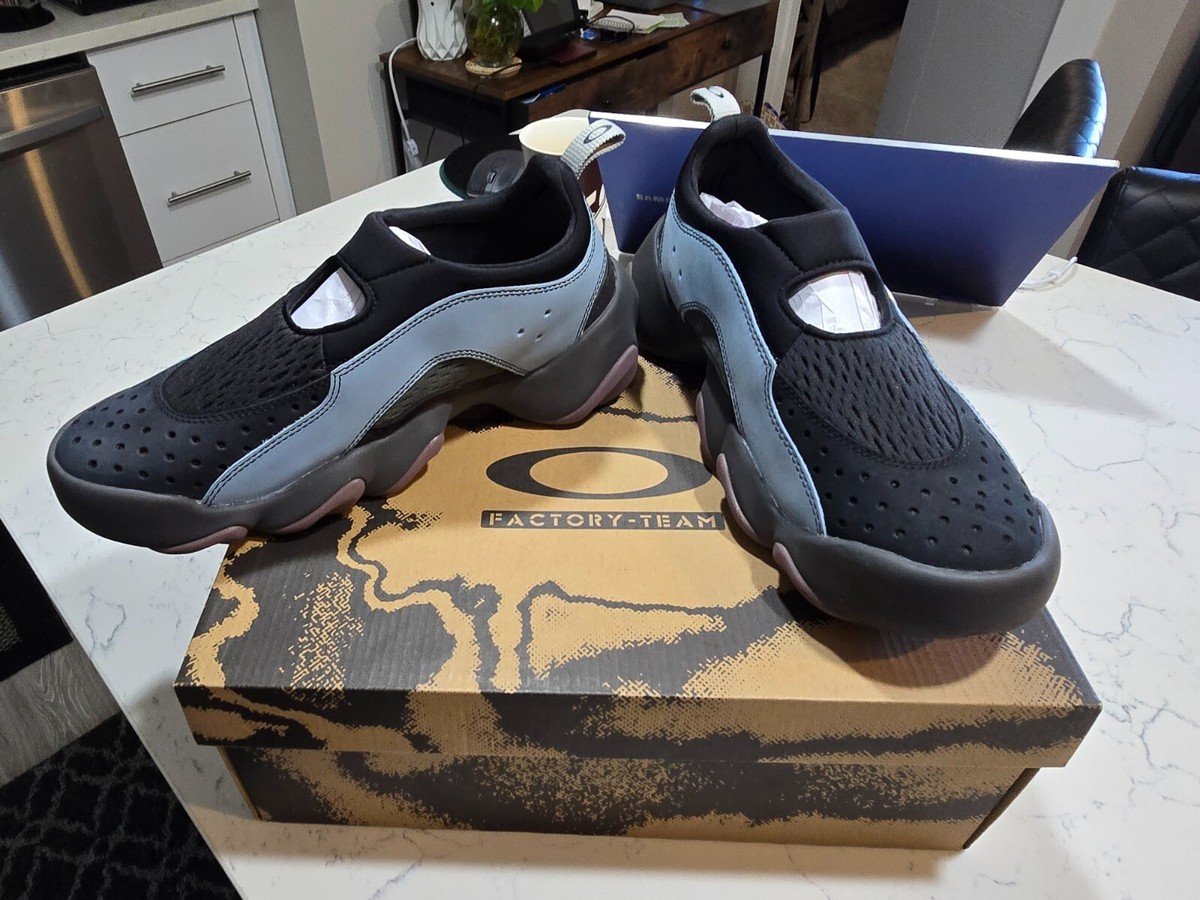 Oakley Factory Team Flesh X BRAIN DEAD Sandal Blue Black Trainer