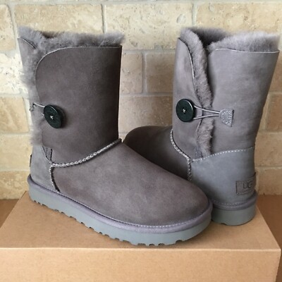 UGG Classic Short Bailey Button II Grey Gray Suede Boots Size US 6