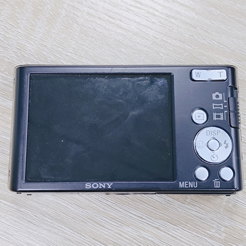 Sony DSC-W830 Cyber-Shot 20.1MP Digital Camera 8x Zoom (Battery,SD