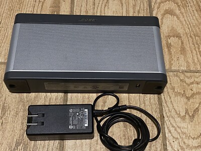 Bose Soundlink III Bluetooth Speaker - Silver -w original Adapter