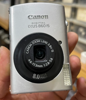 Canon Digital IXUS 860 IS 3.8x Optical Zoom 8.0 MP CCD Digital