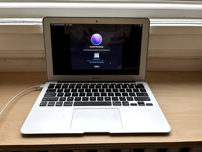 Apple MacBook Air 11.6