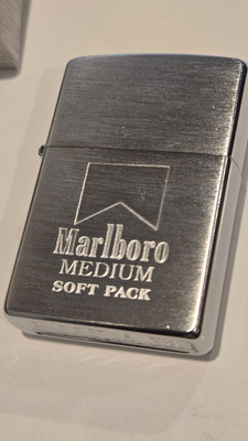 MARLBORO Vintage Zippo Lighter MEDIUM SOFT PACK Limited Edition