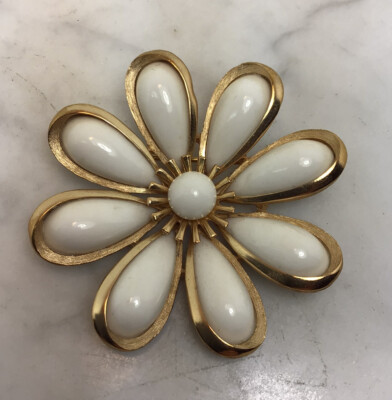 Vintage TRIFARI Gold Tone Milk Glass Flower Pin Brooch | eBay