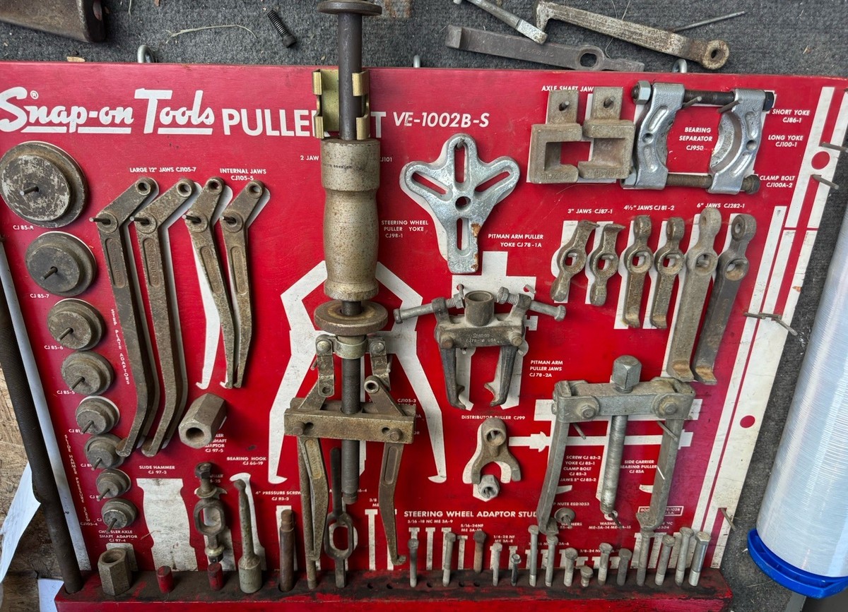 Snap On Tools Puller Set VE-1002s Used Almost Complete With Board