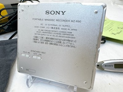 Sony MZ-R90 MD Walkman MiniDisc Recorder Player Silver w/ Box