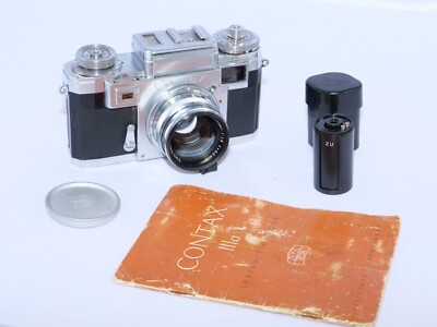 Vintage Zeiss Contax IIIa 35mm Rangefinder Camera. Sonnar 50mm F